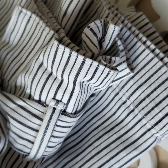 Frame Striped Culottes Belted Paperbag Waist Size 32 White and Black Wide Leg - Picture 9 of 9